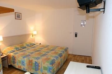 Inter-Hotel Aeroport Aulnat Екстер'єр фото